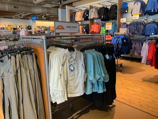 Sportswear Store «Columbia Sportswear Outlet Store at Prime Outlets Williamsburg», reviews and photos, 5711-37 Richmond Rd, Williamsburg, VA 23188, USA