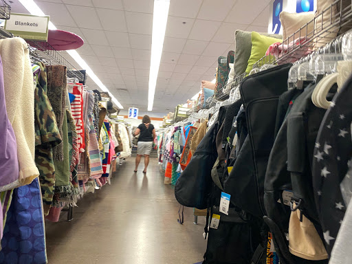 Thrift Store «Fountain Hills Goodwill Retail Store & Donation Center», reviews and photos, 13757 N Fountain Hills Blvd, Fountain Hills, AZ 85268, USA