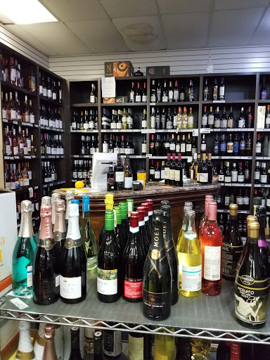 Liquor Store «World Wines & Liquor», reviews and photos, 8760 Mentor Ave, Mentor, OH 44060, USA