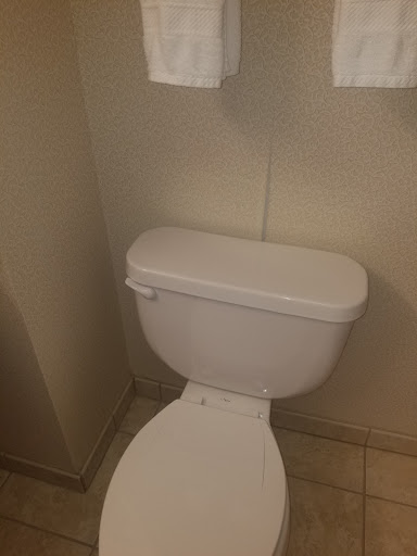 Hotel «Hampton Inn & Suites by Hilton Valdosta/Conference Center», reviews and photos, 2 Meeting Pl, Valdosta, GA 31601, USA