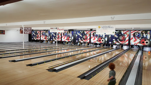 Bowling Alley «Laurel Lanes», reviews and photos, 108 W 8th St, Port Angeles, WA 98362, USA