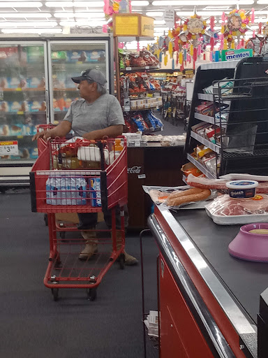 Supermarket «Food King», reviews and photos, 100 E Colonial Pkwy, Devine, TX 78016, USA