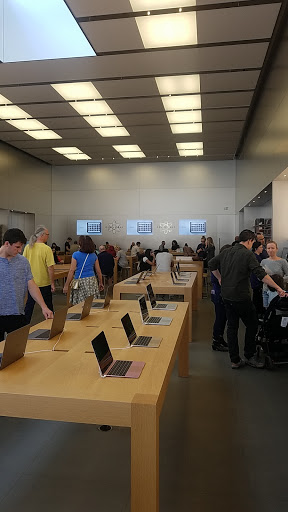 Computer Store «Apple Uptown», reviews and photos, 3018 Hennepin Ave, Minneapolis, MN 55408, USA