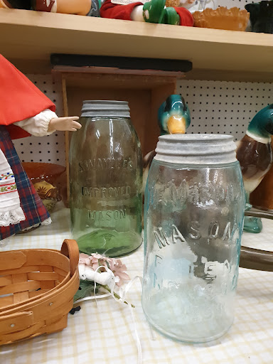 Flea Market «Traderbakers Flea Market», reviews and photos, 2080 Burton Ln, Martinsville, IN 46151, USA