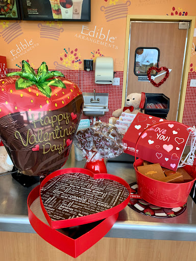 Gift Shop «Edible Arrangements», reviews and photos, 1013 W University Ave Suite 165, Georgetown, TX 78628, USA