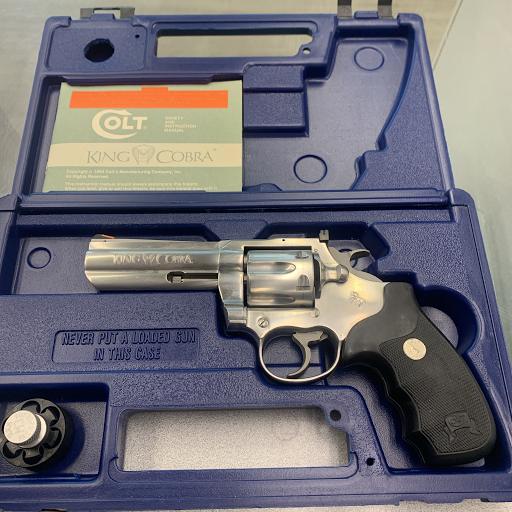 Gun Shop «South Dade Jewelry & Gun Exchange», reviews and photos, 20848 S Dixie Hwy, Miami, FL 33189, USA