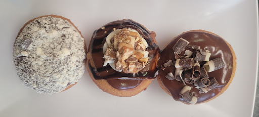 Donut Shop «Peace, Love And Little Donuts Of Green», reviews and photos, 3700 Massillon Rd, Uniontown, OH 44685, USA