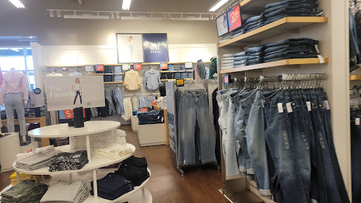 Clothing Store «Gap Outlet», reviews and photos, 1600 Saratoga Ave, San Jose, CA 95129, USA