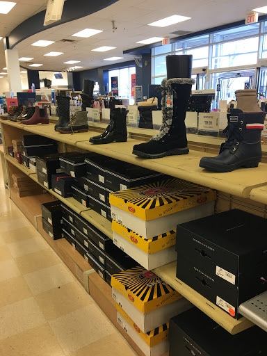 Department Store «Marshalls», reviews and photos, 5720 Lakewood Towne Center Blvd SW, Lakewood, WA 98499, USA