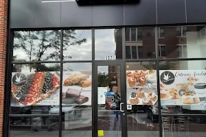 Cinnaholic image