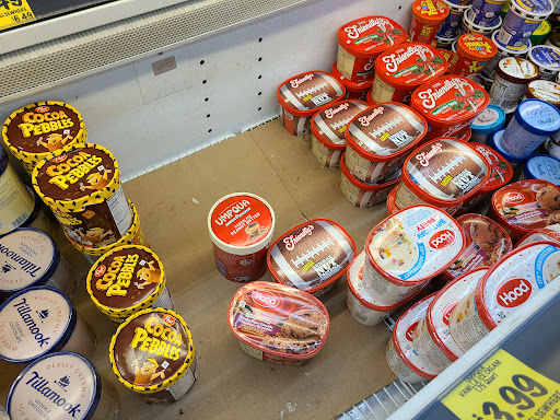 Grocery Store «Grocery Outlet Bargain Market», reviews and photos, 671 E Bidwell St, Folsom, CA 95630, USA