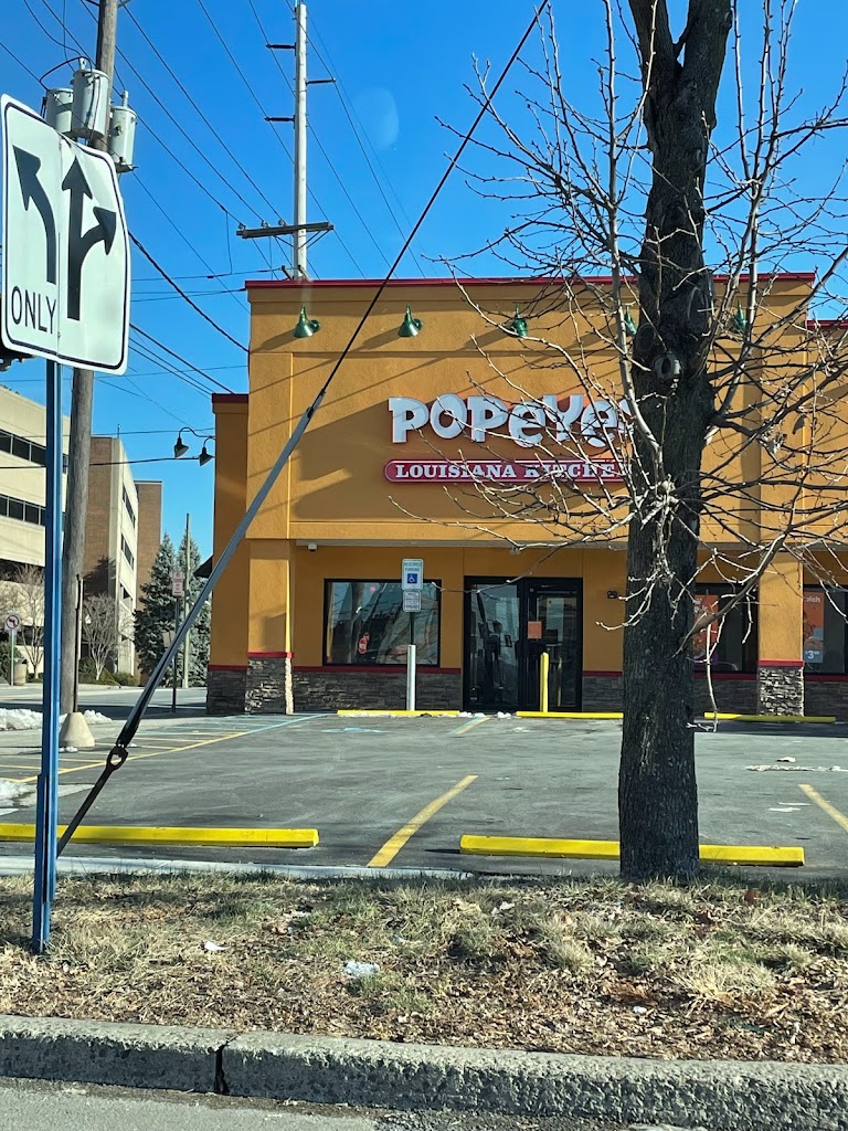 Popeyes Louisiana Kitchen 07601