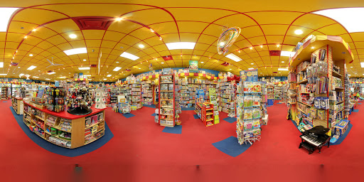 Game Store «Toys & Co. - Friendly Center», reviews and photos, 3110 Northline Ave, Greensboro, NC 27408, USA