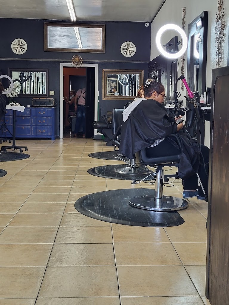 Green Hair Studio 91402