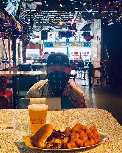 Live Music Bar «Tin Roof», reviews and photos, 316 Broadway, Nashville, TN 37201, USA