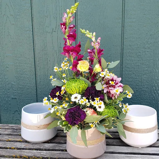 Florist «Country Gardens Blair Florist», reviews and photos, 1502 Washington St, Blair, NE 68008, USA