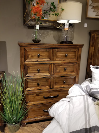 Furniture Store «Ashley Furniture HomeStore», reviews and photos, 2508 S 38th St, Tacoma, WA 98409, USA