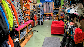 AmiGO-Snowman Sí és Snowboard Shop