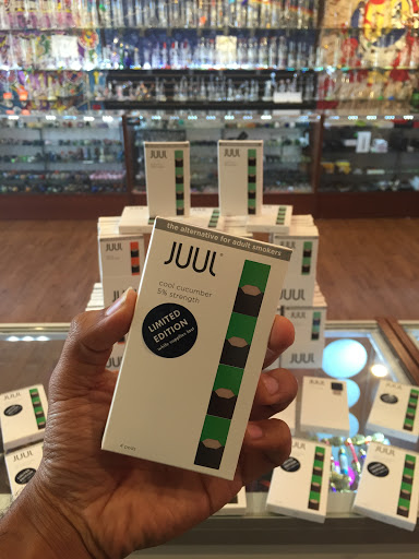 Tobacco Shop «Smoke Shop Guys», reviews and photos, 4843 Dempster St, Skokie, IL 60077, USA