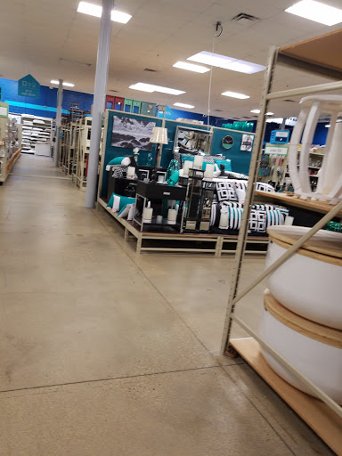 Home Goods Store «At Home», reviews and photos, 1325 N Meacham Rd, Schaumburg, IL 60173, USA