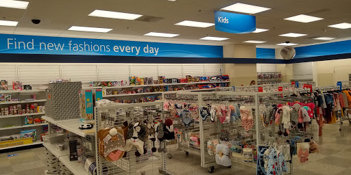 Clothing Store «Ross Dress for Less», reviews and photos, 1316 Butterfield Rd, Downers Grove, IL 60515, USA