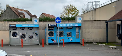 Laverie Revolution laundry à Vaux-le-Pénil