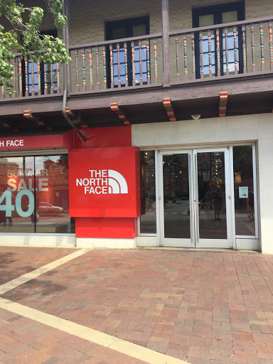 Clothing Store «The North Face», reviews and photos, 312 W 47th St, Kansas City, MO 64112, USA
