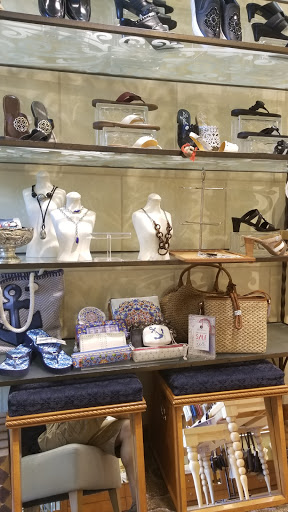 Shopping Mall «Shops At Dos Lagos», reviews and photos, 2780 Cabot Dr #140, Corona, CA 92883, USA