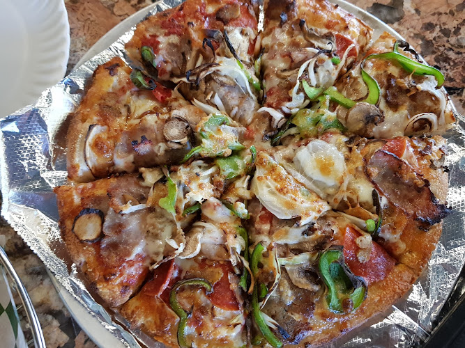 #7 best pizza place in Newport - Mama Leone's