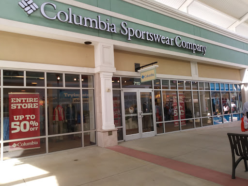 Sportswear Store «Columbia Sportswear Outlet Store at Tanger Outlets», reviews and photos, 4000 Arrowhead Blvd #710, Mebane, NC 27302, USA
