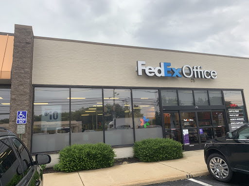 FedEx Office Print & Ship Center, 4305 Dearborn Cir, Mt Laurel, NJ 08054, USA, 