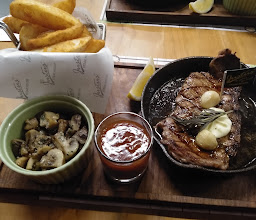 Justus Steak House Paskal 23 photo