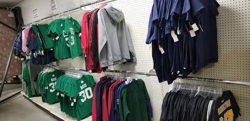 Clothing Store «Discount Madness», reviews and photos, 44 Bridge St, Pelham, NH 03076, USA