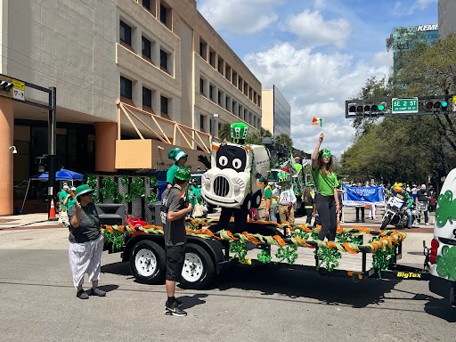 Moving and Storage Service «Two Men and a Truck», reviews and photos, 5850 Orange Dr, Davie, FL 33314, USA