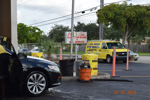 J and J Hand carwash en North Lauderdale