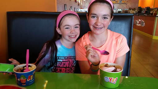 Frozen Yogurt Shop «YoGo Factory Frozen Yogurt of Gloucester Township», reviews and photos, 629 Cross Keys Rd B, Sicklerville, NJ 08081, USA