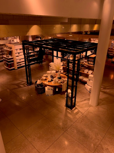 Furniture Store «Crate and Barrel», reviews and photos, 125 Westchester Ave, White Plains, NY 10601, USA