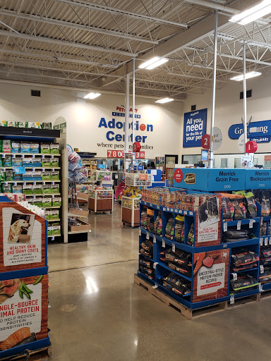 Pet Supply Store «PetSmart», reviews and photos, 159 N Weber Rd, Bolingbrook, IL 60490, USA