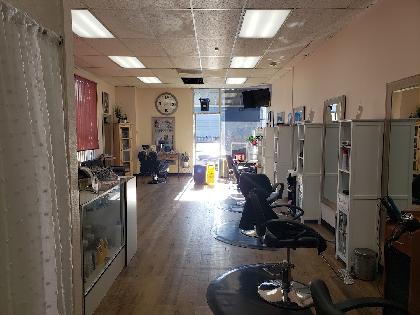 Lakeshore Beauty Salons