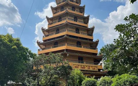 Giac Lam Buddhist Temple image