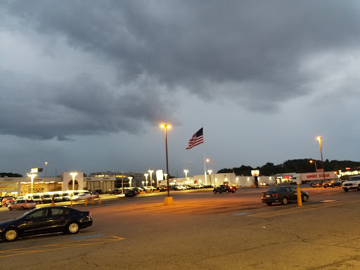 Liquor Store «Austin Liquors», reviews and photos, 117 Gold Star Blvd, Worcester, MA 01606, USA