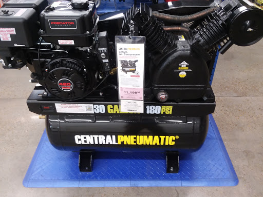 Hardware Store «Harbor Freight Tools», reviews and photos, 601 W 23rd St, Panama City, FL 32405, USA