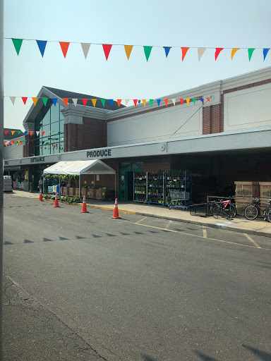Supermarket «Bridgeport Food Bazaar Supermarket», reviews and photos, 500 Sylvan Ave, Bridgeport, CT 06606, USA