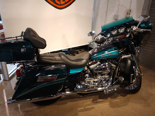 Harley-Davidson Dealer «Rubber City Harley-Davidson», reviews and photos, 1120 Main St, Cuyahoga Falls, OH 44221, USA