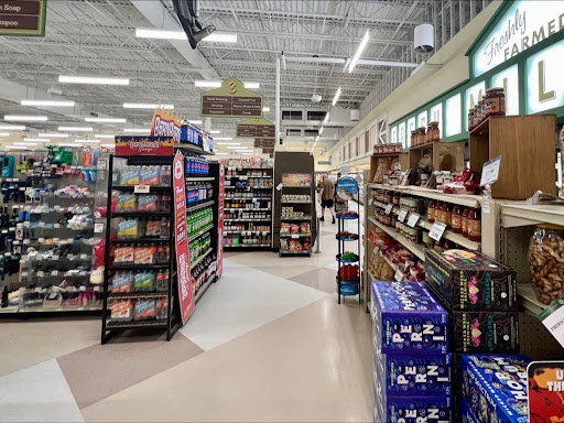 Grocery Store «Lowes Foods of Ocean Isle Beach», reviews and photos, 6278 Beach Dr SW #5, Ocean Isle Beach, NC 28469, USA