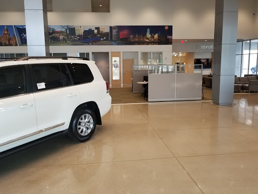 Toyota Dealer «Cowboy Toyota», reviews and photos, 9525 E R L Thornton Fwy, Dallas, TX 75228, USA