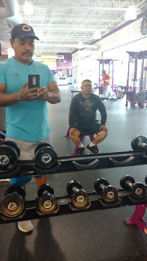 Shopping Mall «Washington Square Mall.», reviews and photos, 4849 W North Ave, Chicago, IL 60639, USA