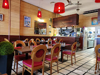 Atmosphère du Restaurant Le Grill Océan à Soulac-sur-Mer - n°2