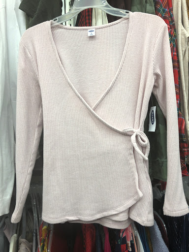 Clothing Store «Old Navy», reviews and photos, 25650 The Old Rd, Valencia, CA 91381, USA