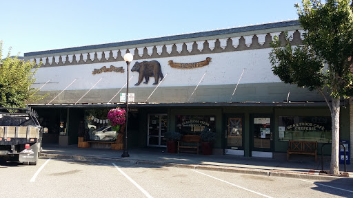 Bear Foods Natural Market, 125 E Woodin Ave, Chelan, WA 98816, USA, 
